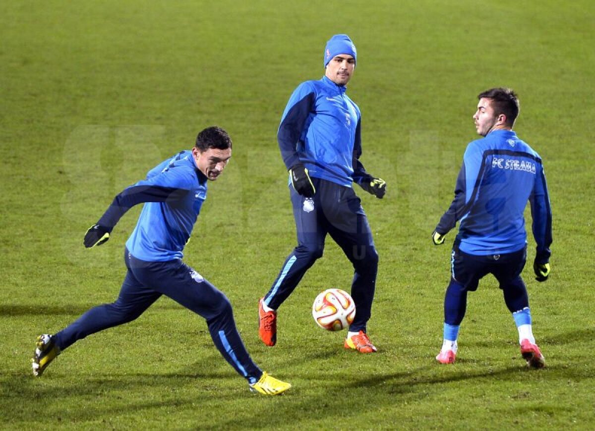 GALERIE FOTO » Costel Gâlcă a condus cu zîmbetul pe buze antrenamentul oficial înaintea partidei cu Aalborg