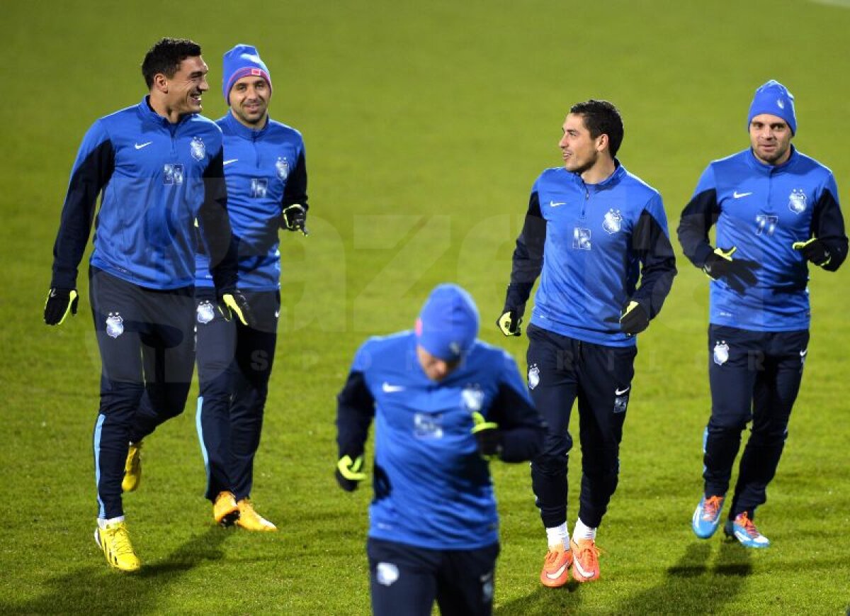 GALERIE FOTO » Costel Gâlcă a condus cu zîmbetul pe buze antrenamentul oficial înaintea partidei cu Aalborg