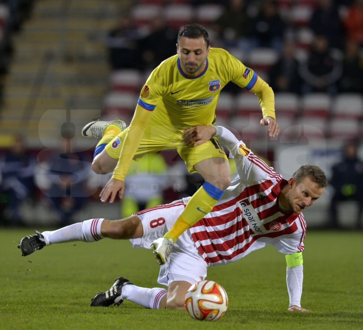 VIDEO şi FOTO Aalborg - Steaua 1-0 » Ratările lui Keşeru au îngropat Steaua, care are nevoie de un miracol pentru a se califica