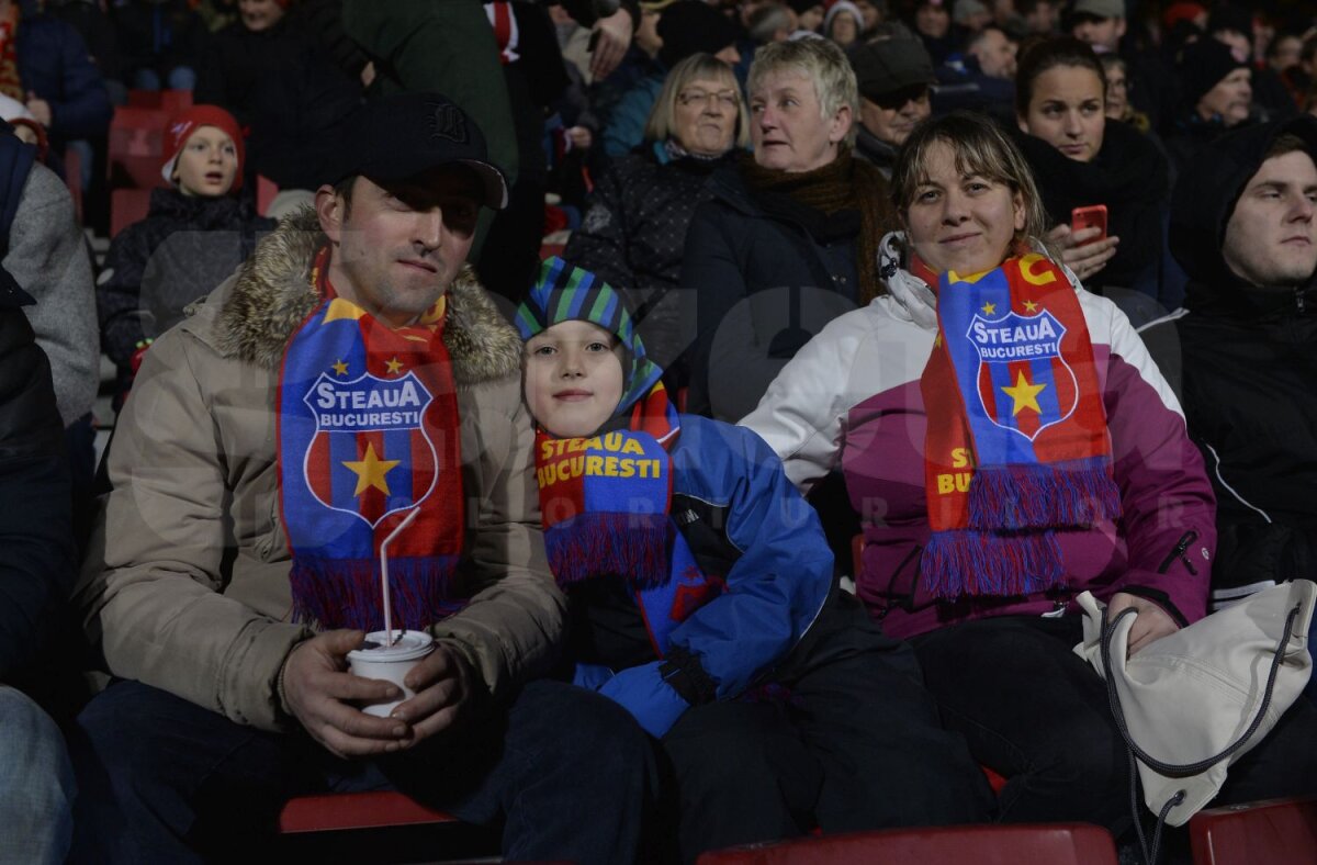 FOTO Diaspora e roş-albastră! » Steaua a fost susţinută de peste 300 de suporteri cu Aalborg