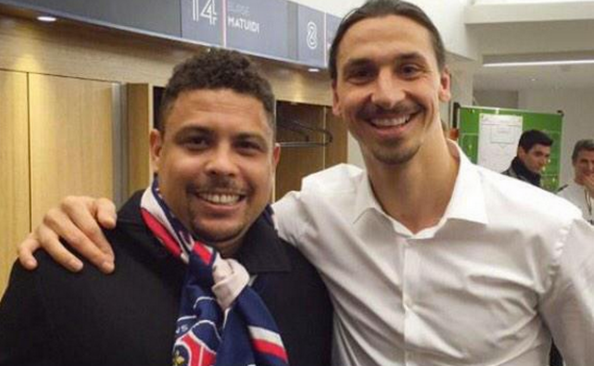 FOTO Două legende în acelaşi vestiar » Imagine de colecţie cu Zlatan Ibrahimovici şi Ronaldo