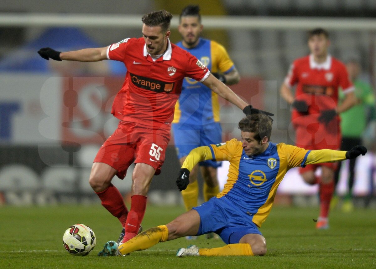 FOTO şi VIDEO Meciul portarilor! Dinamo şi Petrolul au terminat la egalitate, 0-0, doar datorită goalkeeperilor