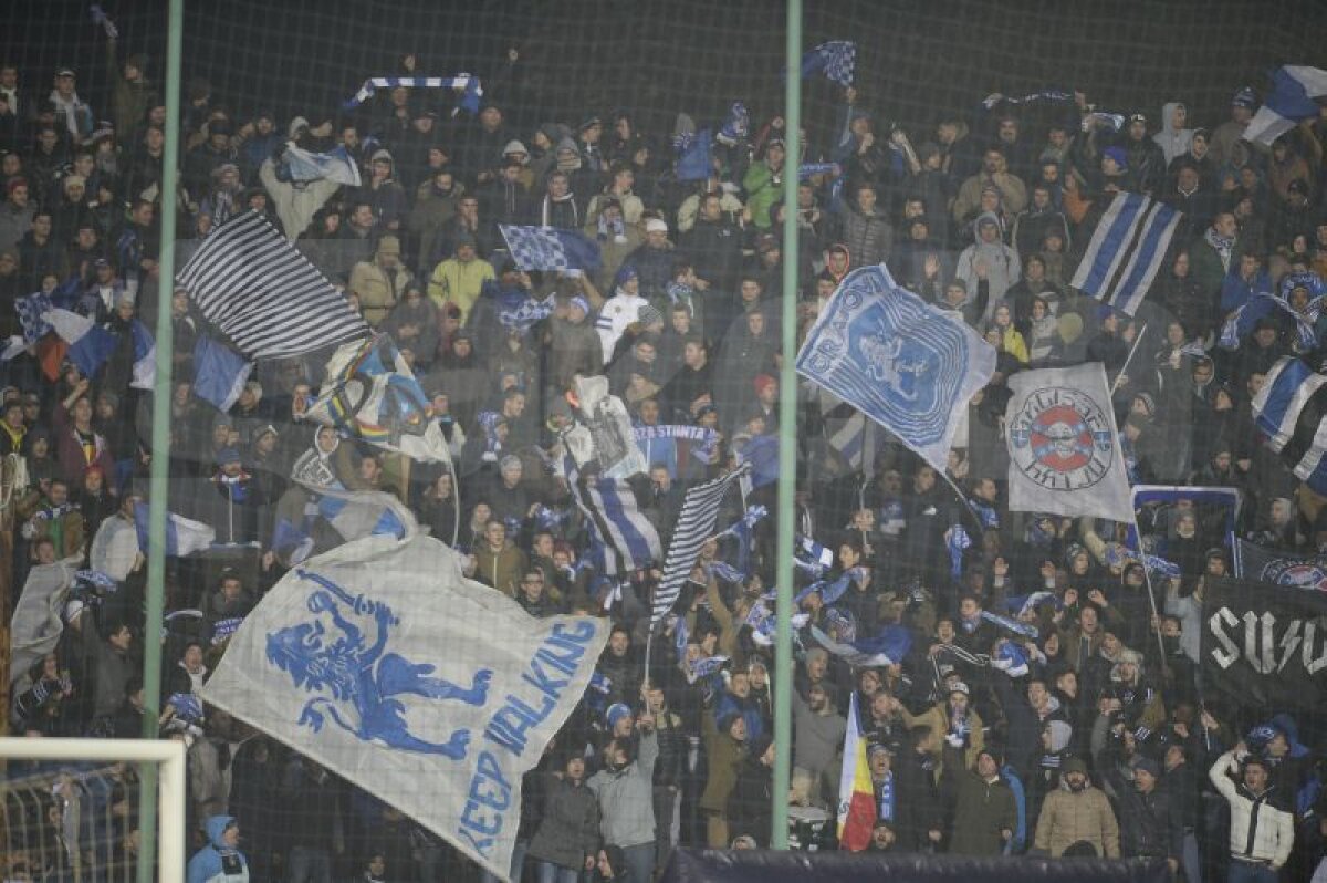 FOTO şi VIDEO Ce nu s-a văzut la televizor » 20.000 de olteni au intonat cu pasiune imnul creat de Adrian Păunescu