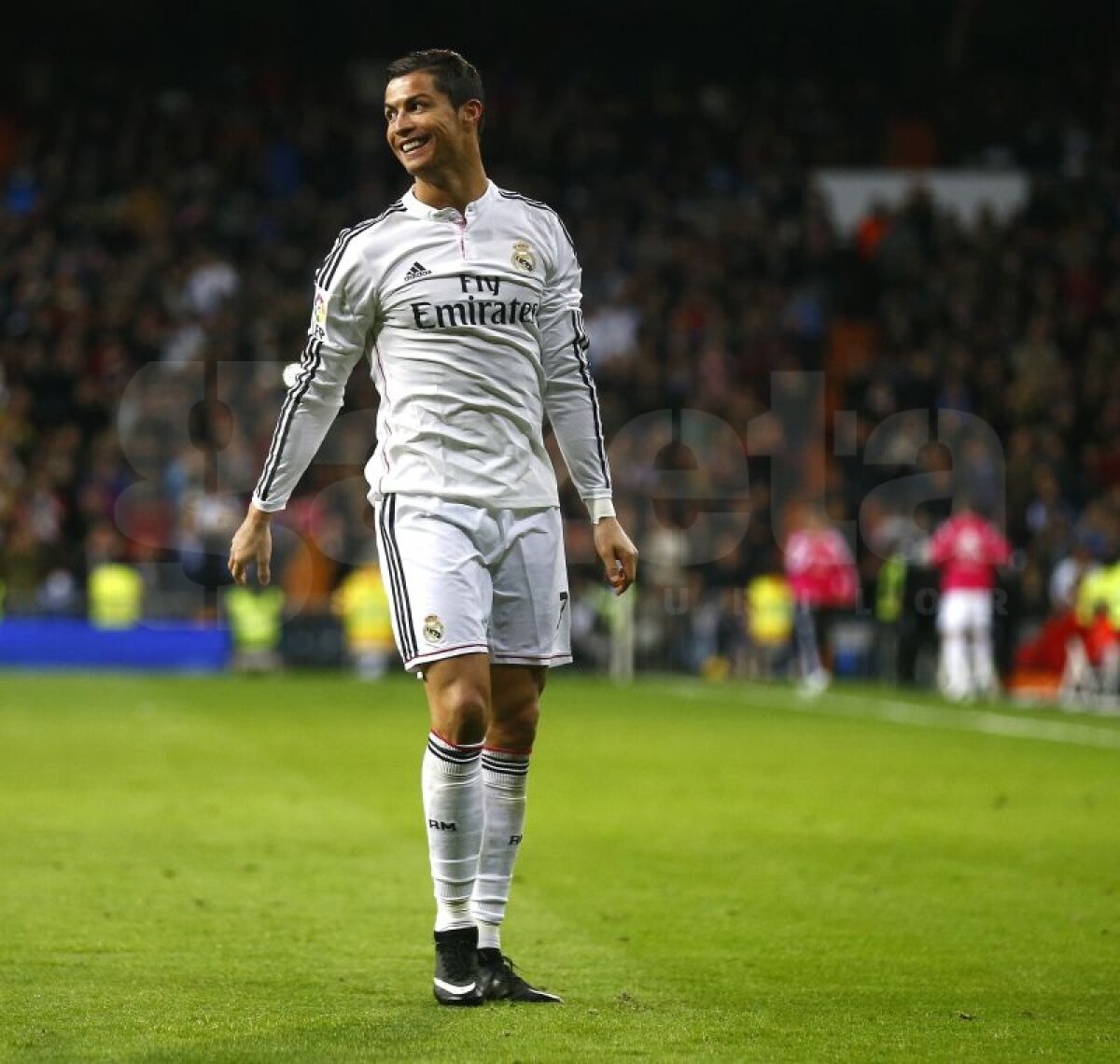 Galerie foto » Cam cît de penibilă a fost simularea lui Ronaldo?  Cele mai bune memeuri sînt aici