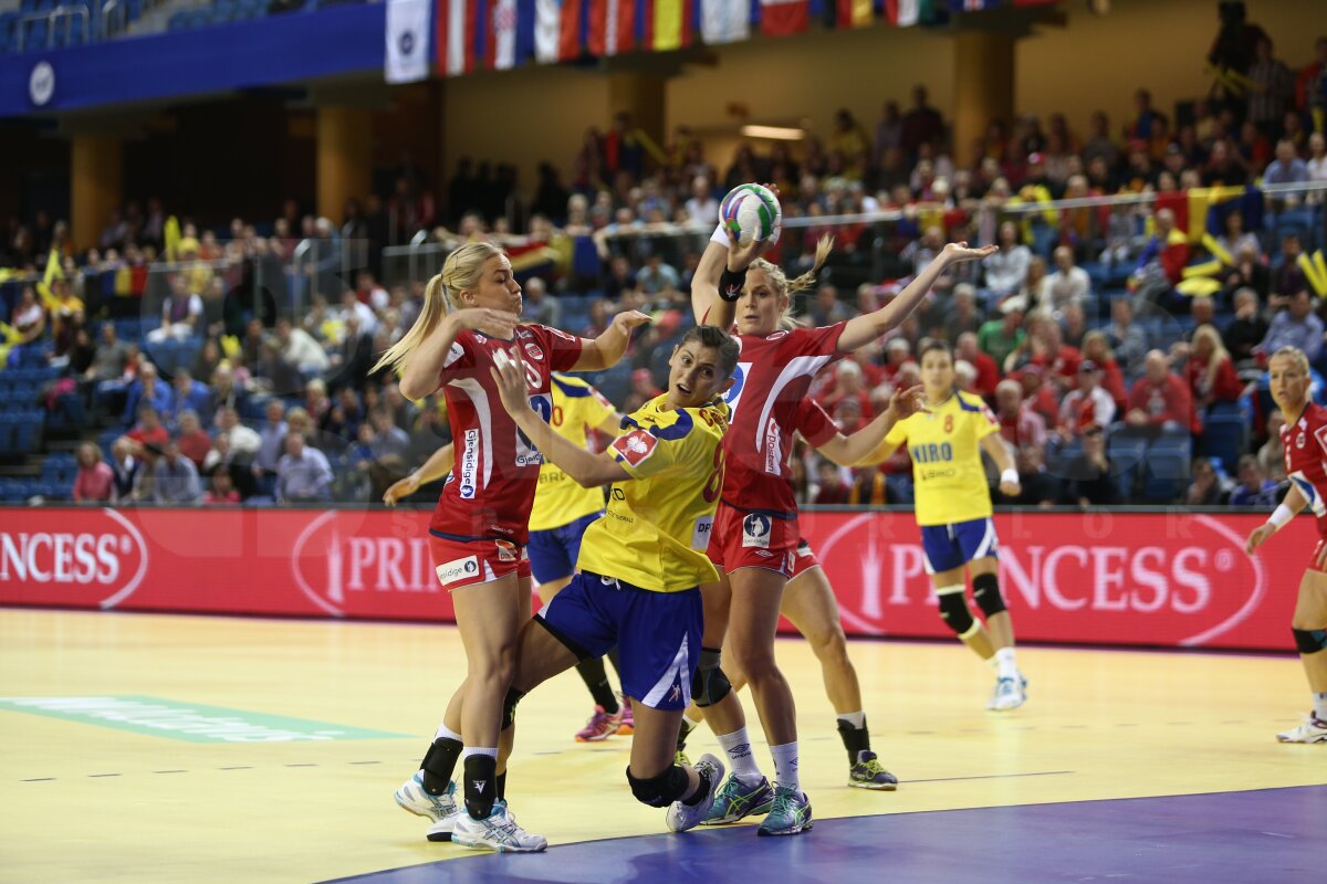 FOTO Norvegia - România 27-19 » Jucătoarele lui Tadici au pierdut meciul de debut la Campionatul European