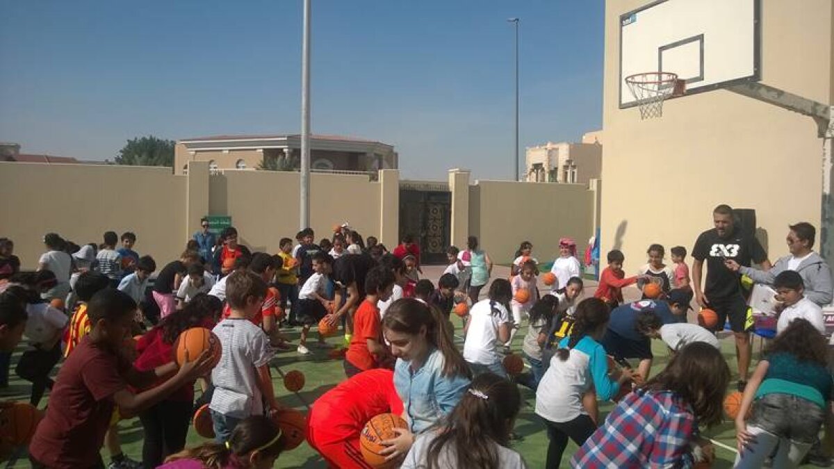 GALERIE FOTO Imaginile zilei vin din Qatar » Surpriză mare pentru baschetbaliştii români prezenţi la FIBA 3x3 All Stars!