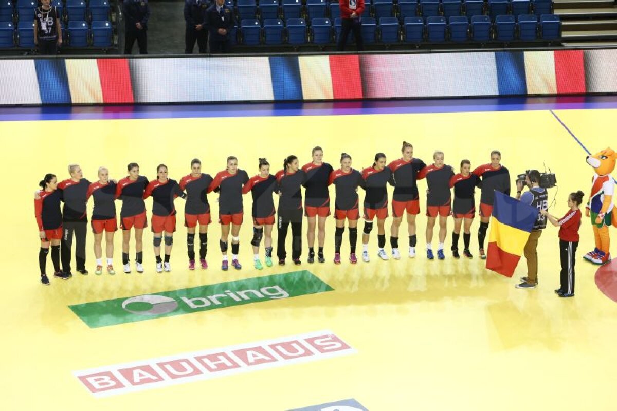 GALERIE FOTO Cît de spectaculos, dar şi cît de dur poate fi un meci de handbal! Cum au suferit fetele noastre în duelul cîştigat cu Spania, 22-20
