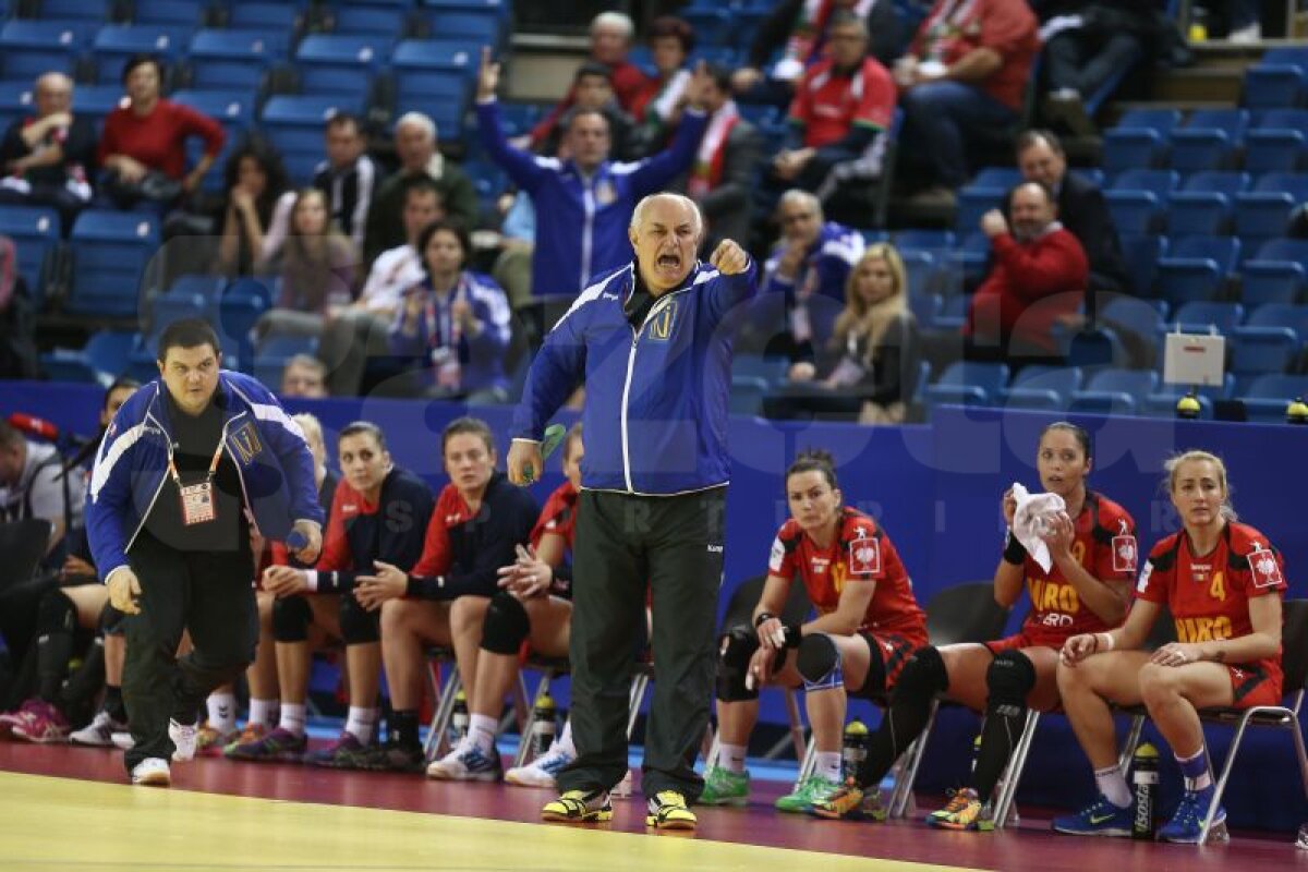 GALERIE FOTO Cît de spectaculos, dar şi cît de dur poate fi un meci de handbal! Cum au suferit fetele noastre în duelul cîştigat cu Spania, 22-20