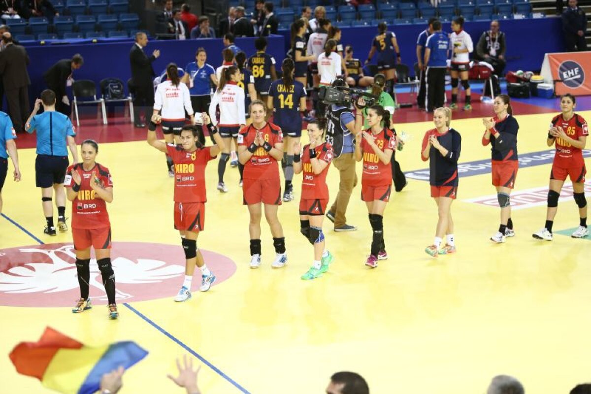 GALERIE FOTO Cît de spectaculos, dar şi cît de dur poate fi un meci de handbal! Cum au suferit fetele noastre în duelul cîştigat cu Spania, 22-20