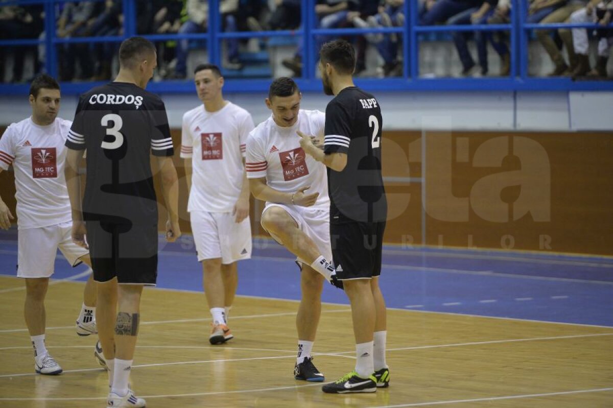 FOTO Spectacol la Dej » Paul Papp şi Claudiu Keşeru au oferit un adevărat recital pentru a ajuta financiar mai mulţi copii