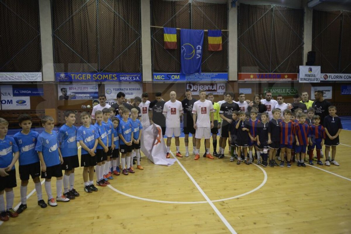 FOTO Spectacol la Dej » Paul Papp şi Claudiu Keşeru au oferit un adevărat recital pentru a ajuta financiar mai mulţi copii