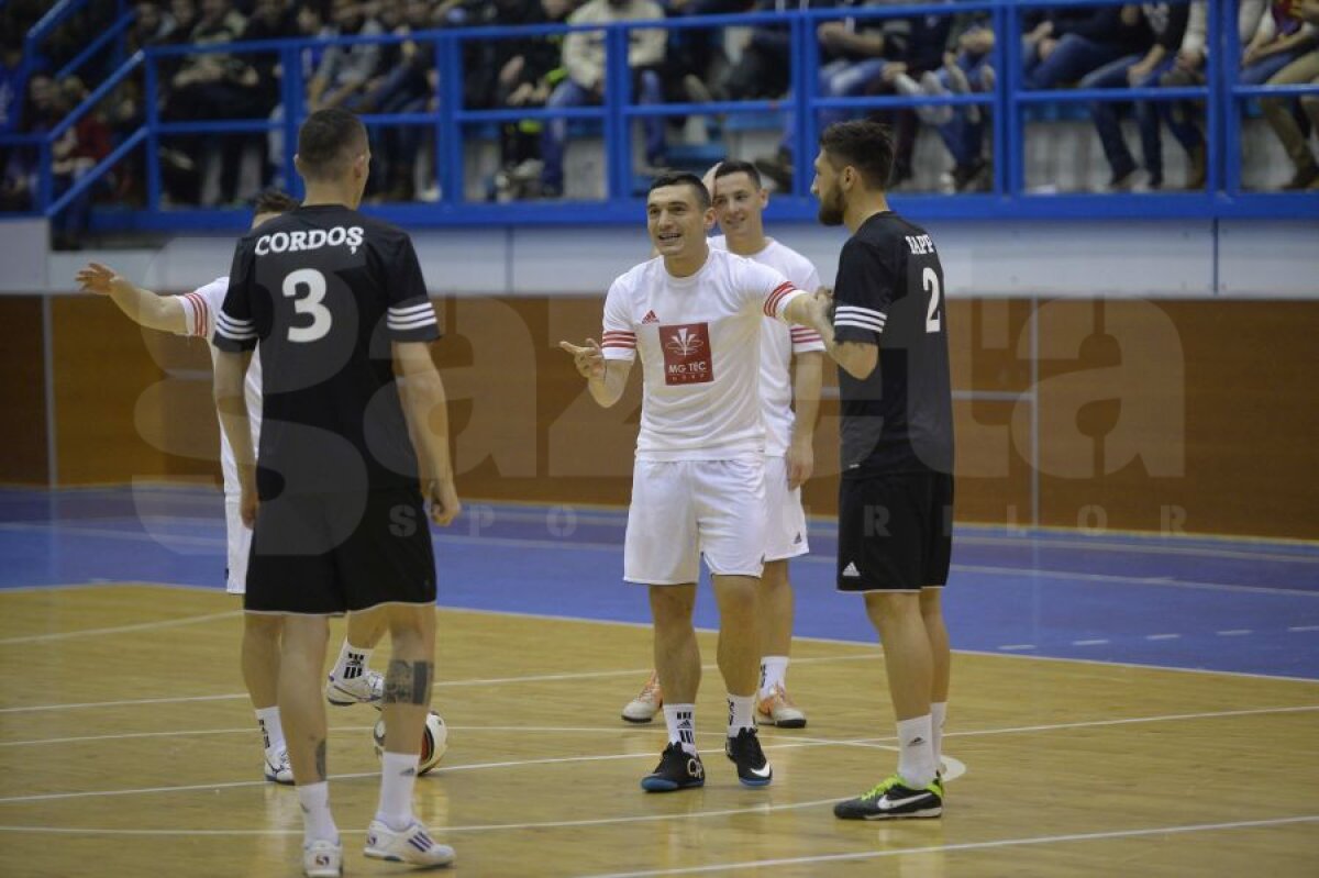 FOTO Spectacol la Dej » Paul Papp şi Claudiu Keşeru au oferit un adevărat recital pentru a ajuta financiar mai mulţi copii