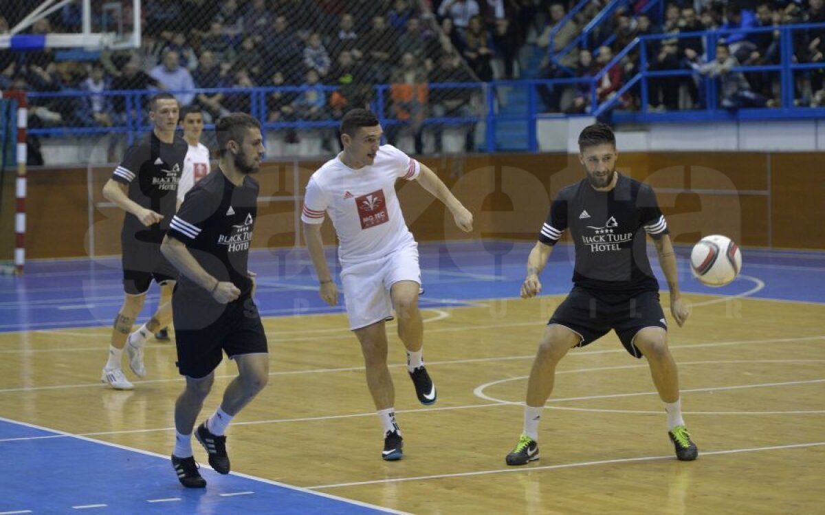 FOTO Spectacol la Dej » Paul Papp şi Claudiu Keşeru au oferit un adevărat recital pentru a ajuta financiar mai mulţi copii