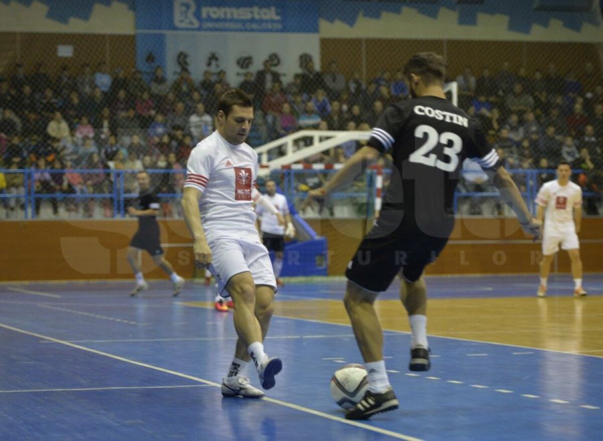 FOTO Spectacol la Dej » Paul Papp şi Claudiu Keşeru au oferit un adevărat recital pentru a ajuta financiar mai mulţi copii