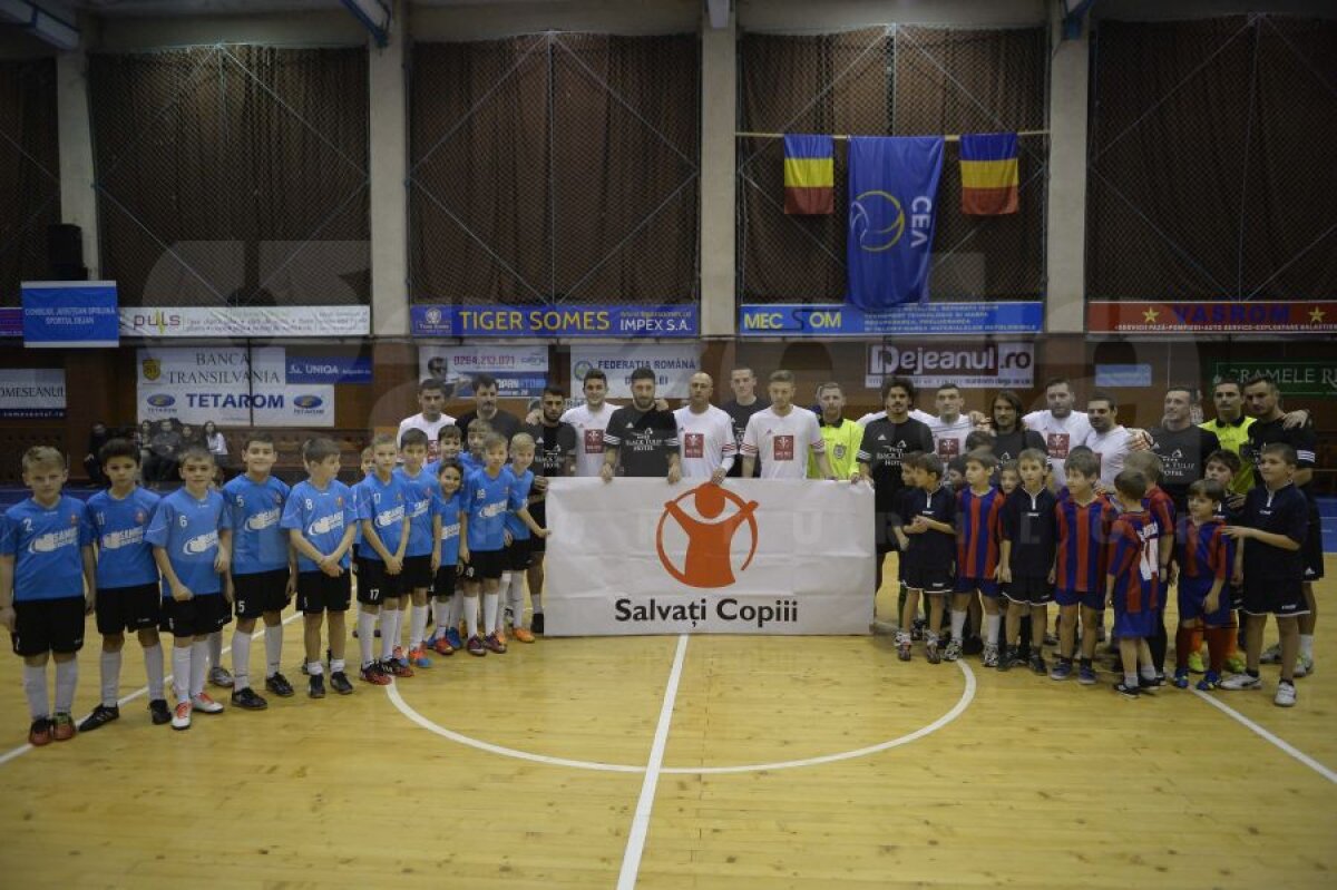 FOTO Spectacol la Dej » Paul Papp şi Claudiu Keşeru au oferit un adevărat recital pentru a ajuta financiar mai mulţi copii