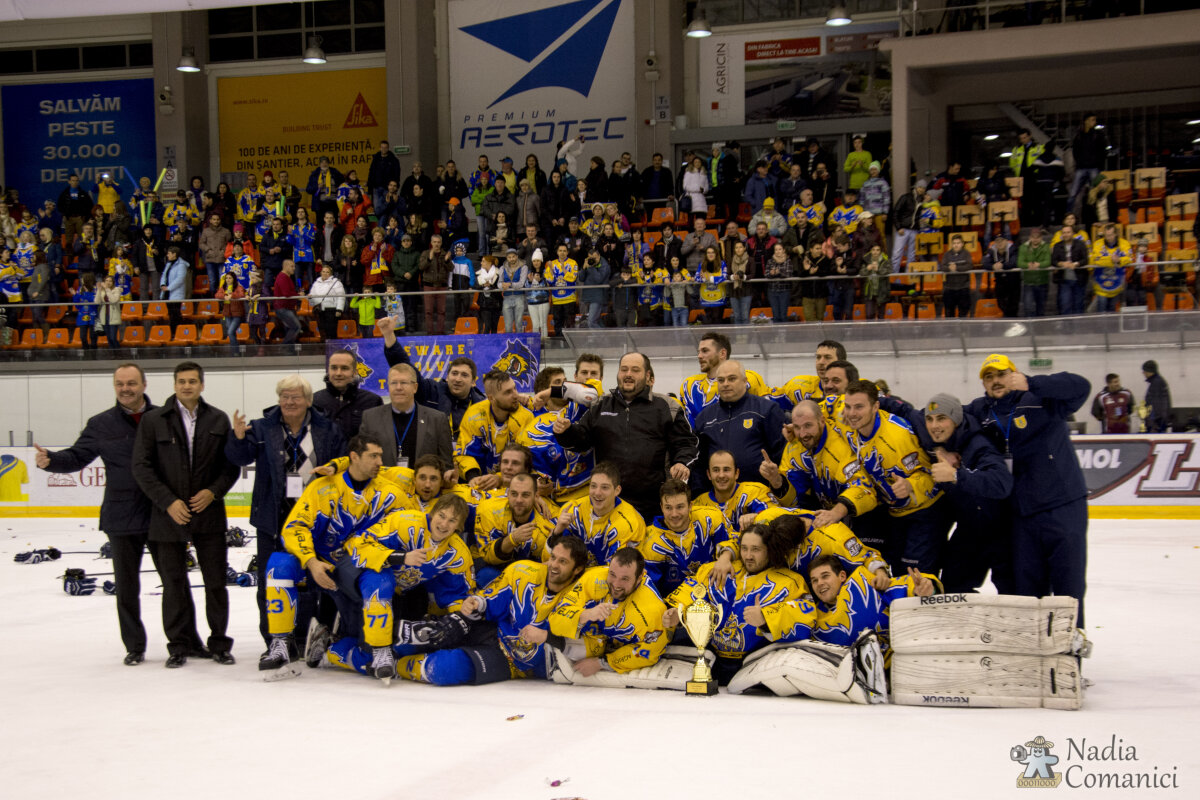Corona Braşov Wolves a cîştigat Cupa României la hochei