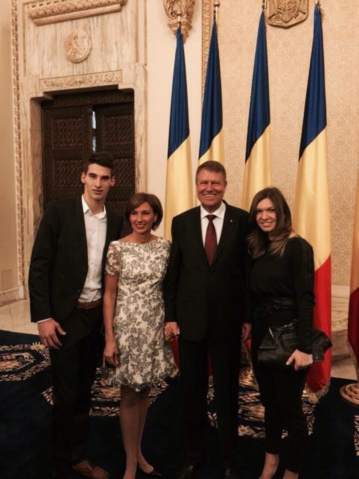 FOTO Simona Halep a participat la dineul prilejuit de investitura în funcţie a lui Klaus Iohannis