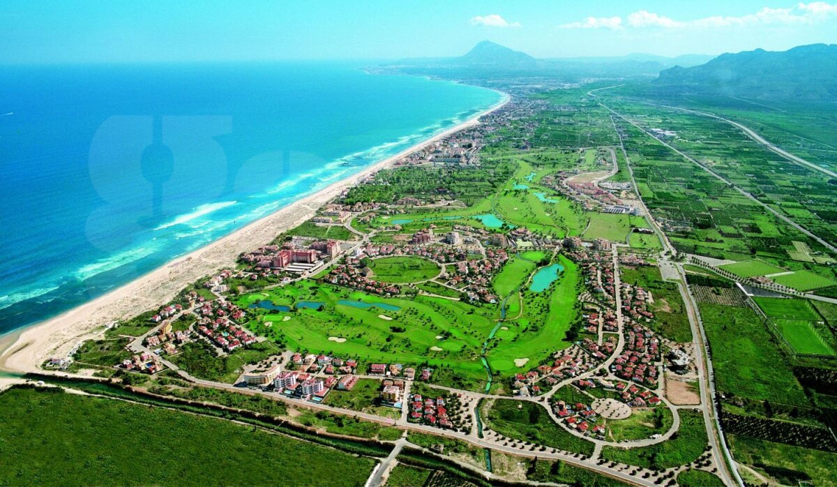 Singuri în paradis » Steaua şi-a schimbat locul de cantonament în Spania, dar nu mai găseşte adversari pentru amicale