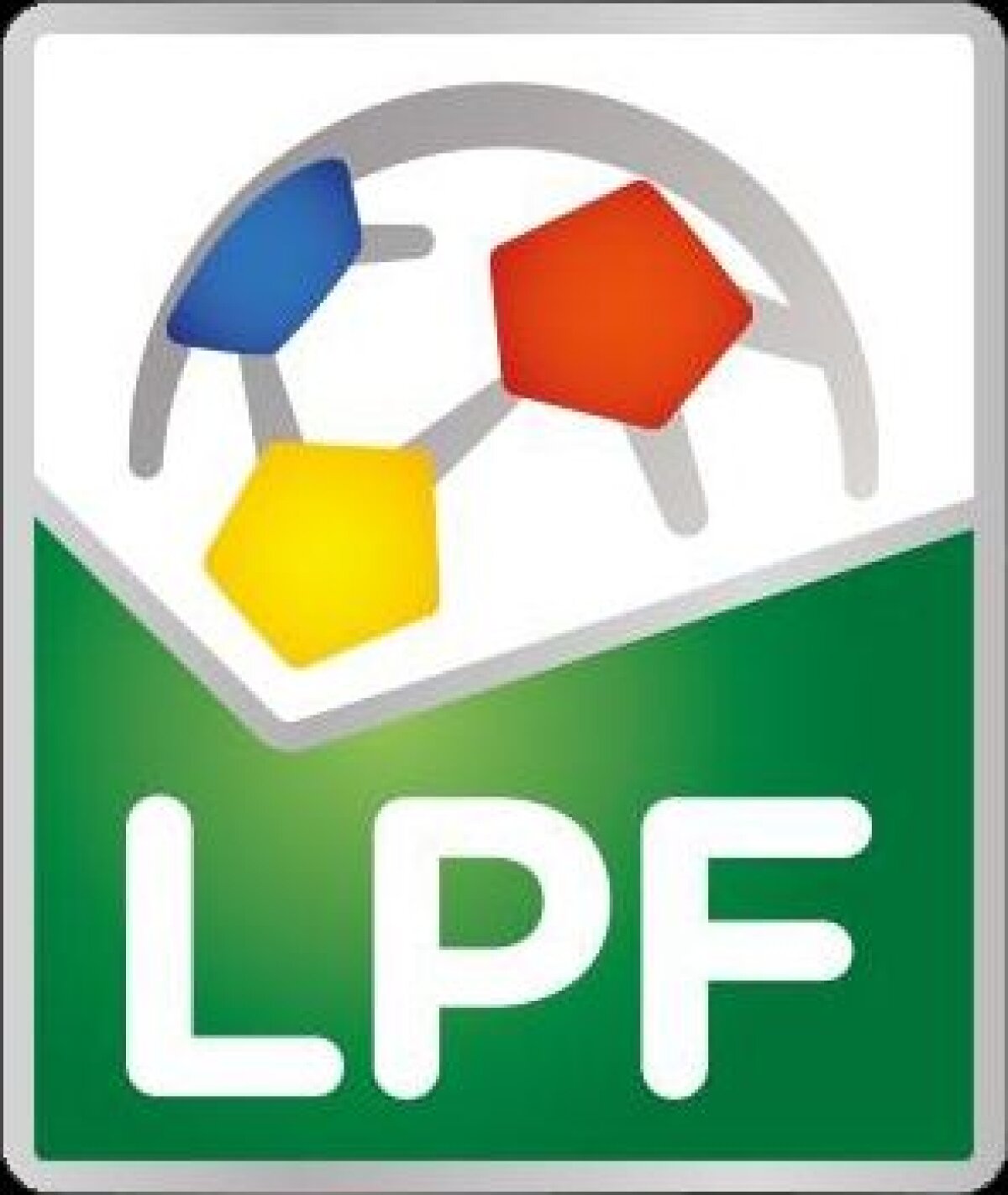 Paradoxurile fotbalului românesc » Liga 1 fără logo, cluburi cu probleme penale şi mirajul unui sezon la aceeaşi echipă