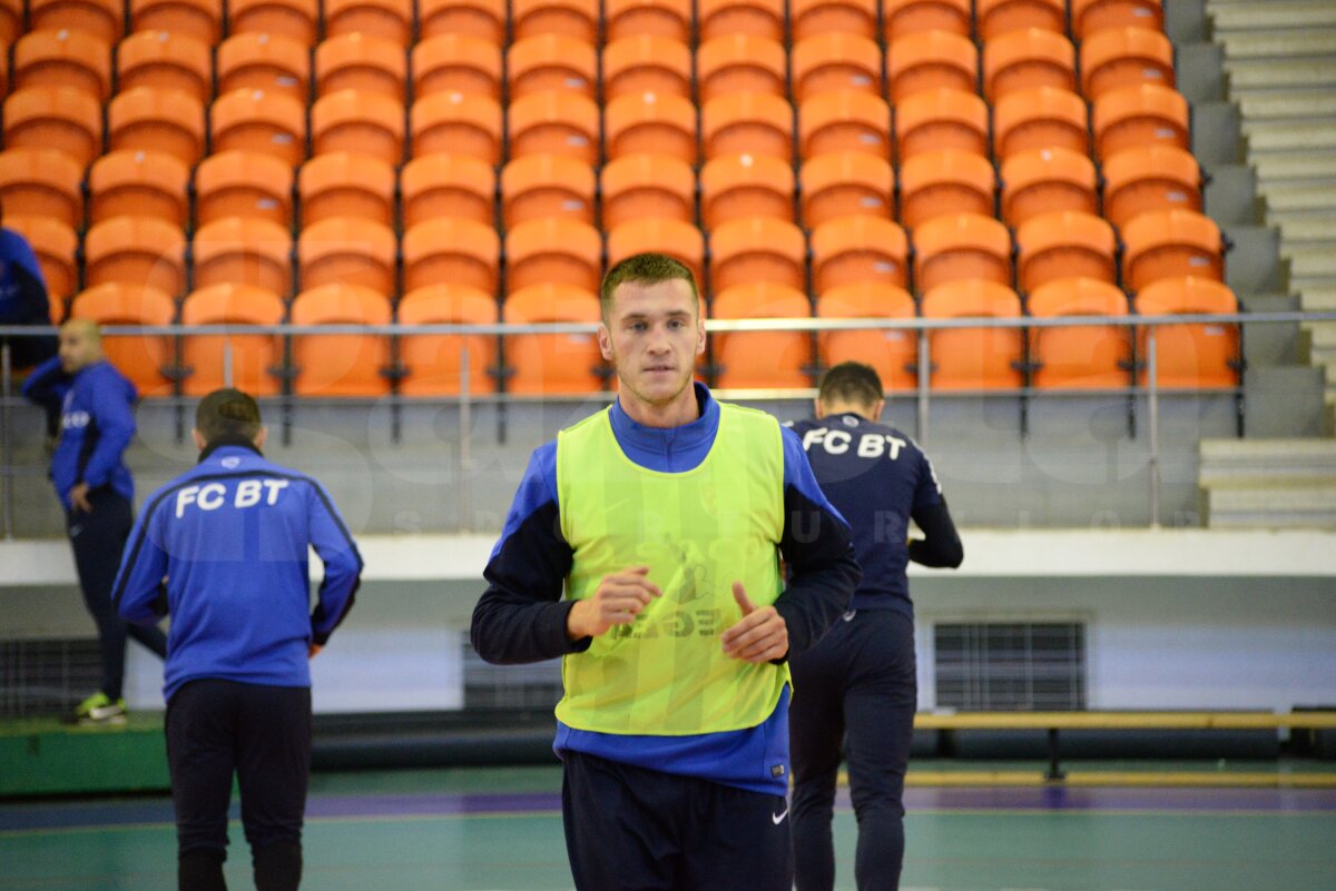 GALERIE FOTO FC Botoşani s-a reunit » Un sîrb în probe
