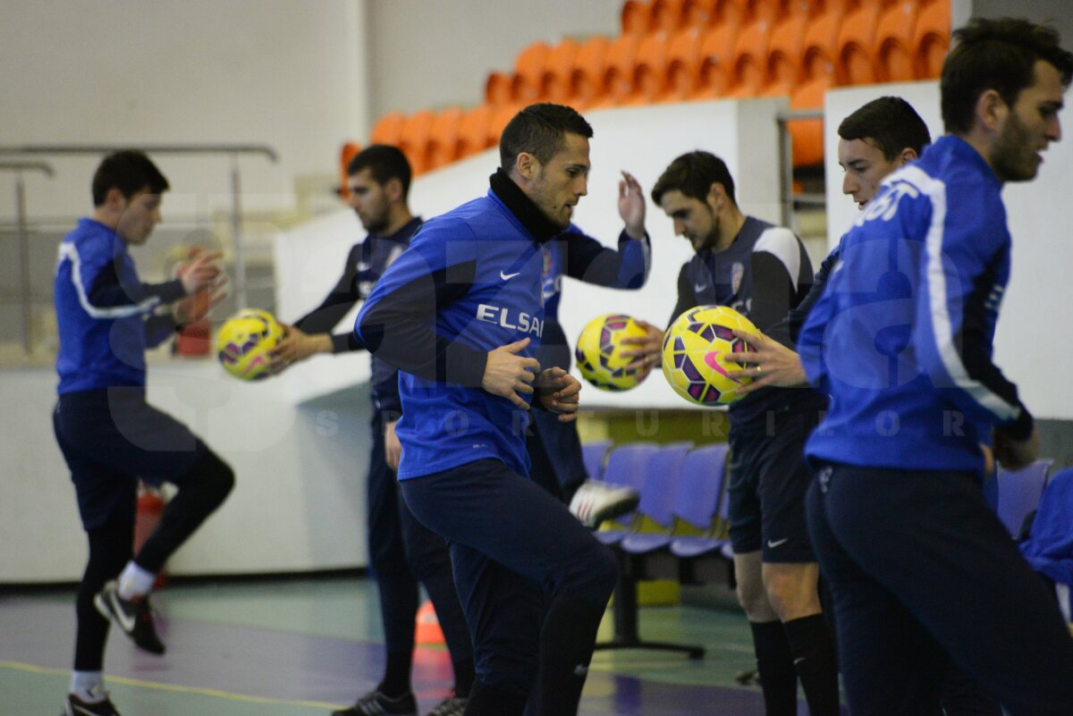 GALERIE FOTO FC Botoşani s-a reunit » Un sîrb în probe