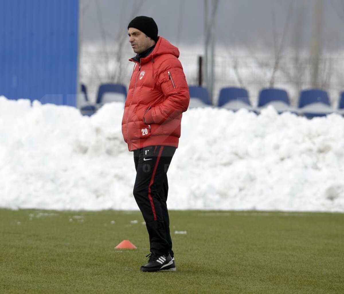 GALERIE FOTO Dinamoviştii au revenit din vacanţă » Ce jucători au lipsit de la primul antrenament al lui Mihai Teja