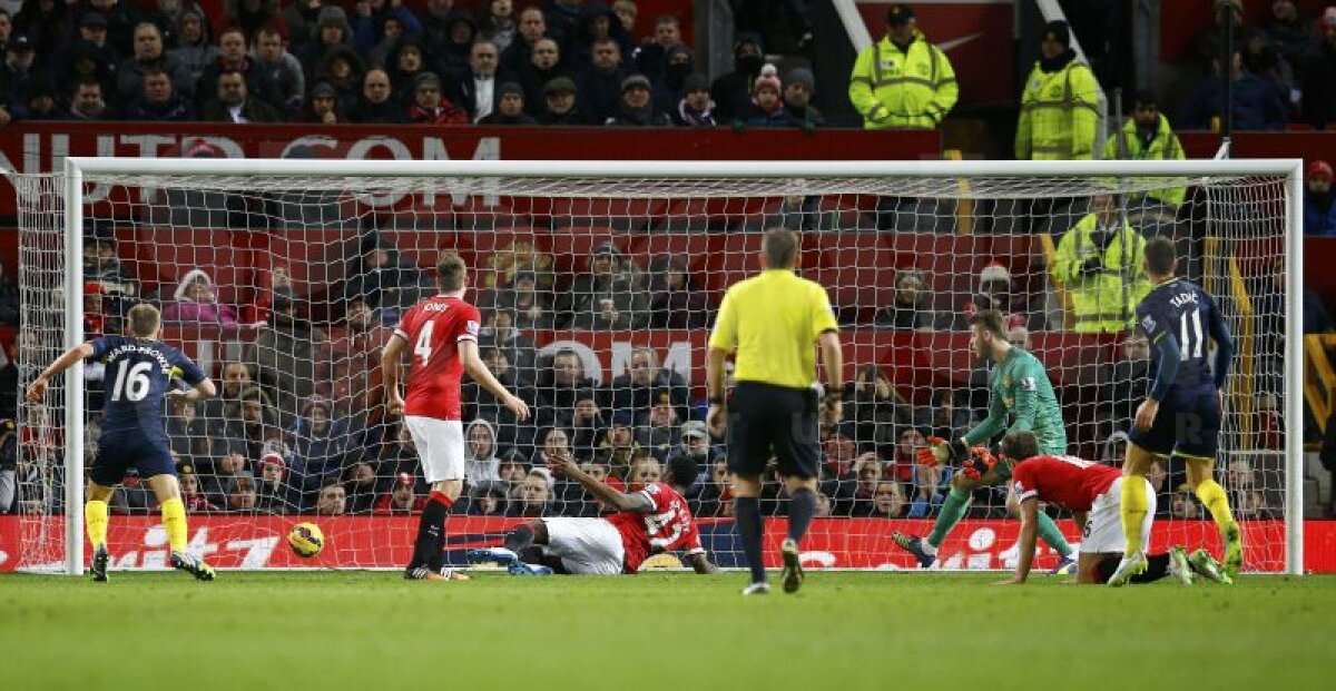 VIDEO Victorie fantastică a lui Southampton! Cu Florin Gardoş pe teren, "sfinţii" au învins Manchester United chiar pe Old Trafford