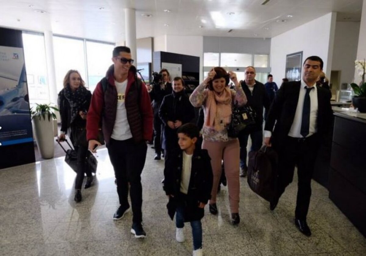 FOTO şi VIDEO Cristiano Ronaldo a cîştigat pentru a 3-a oară în carieră Balonul de Aur » Manuel Neuer, depăşit de Lionel Messi