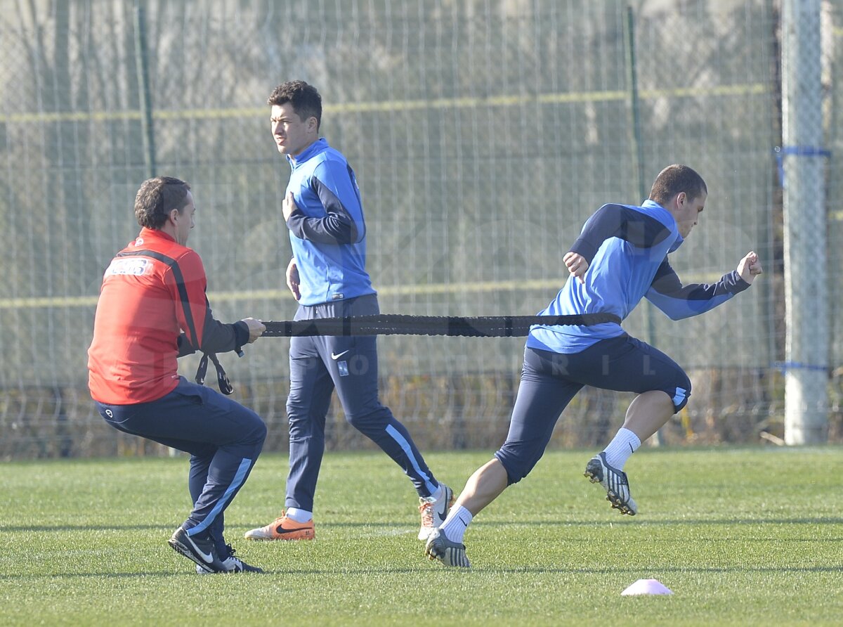 Politica de transferuri a Stelei în două imagini » Greu la deal!