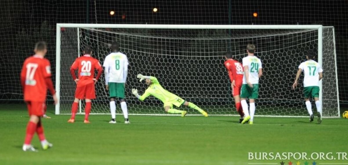 GALERIE FOTO Dinamo - Bursaspor 1-3 » Primul meci şi prima înfrîngere pentru Mihai Teja