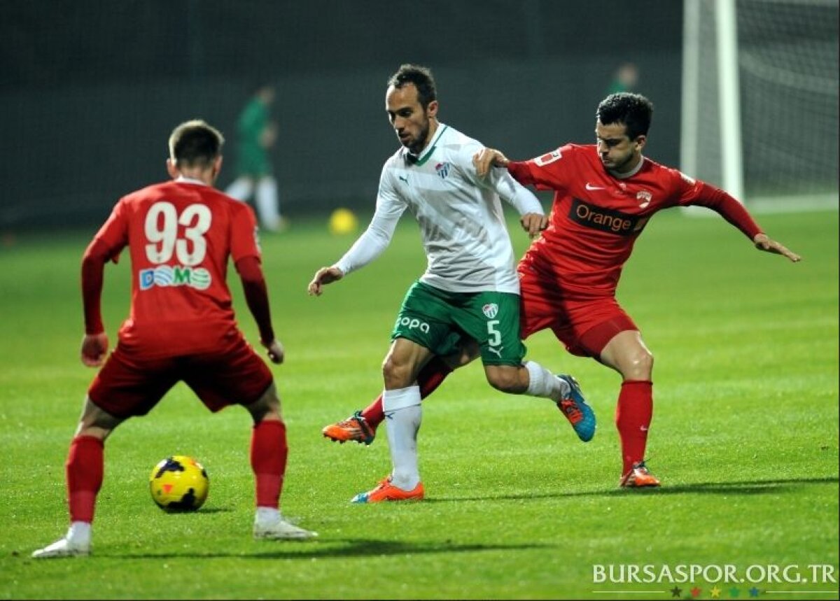 GALERIE FOTO Dinamo - Bursaspor 1-3 » Primul meci şi prima înfrîngere pentru Mihai Teja