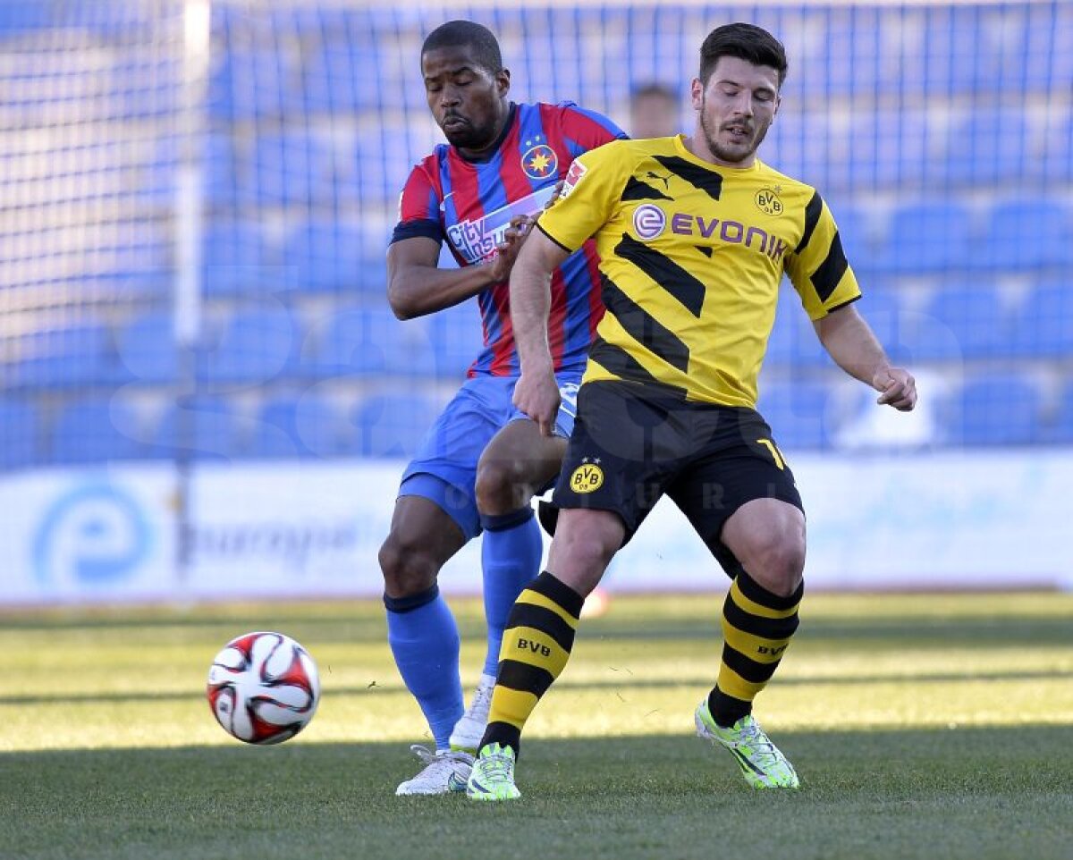 FOTO + VIDEO Steaua - Borussia Dortmund 0-1 » Roş-albaştrii au dominat jocul, dar au pierdut pe final