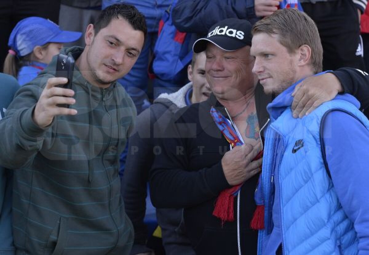 Peste 5.000 de oameni la primul meci amical al Stelei din acest an » Românii şi-au făcut simţită prezenţa în tribună