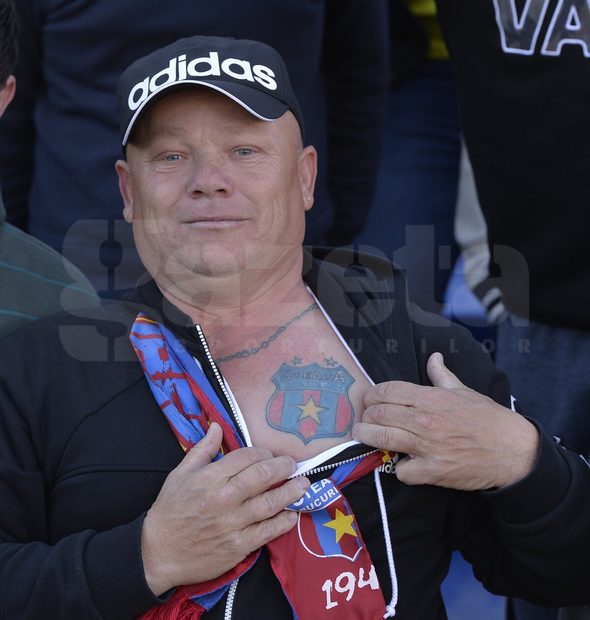 Peste 5.000 de oameni la primul meci amical al Stelei din acest an » Românii şi-au făcut simţită prezenţa în tribună