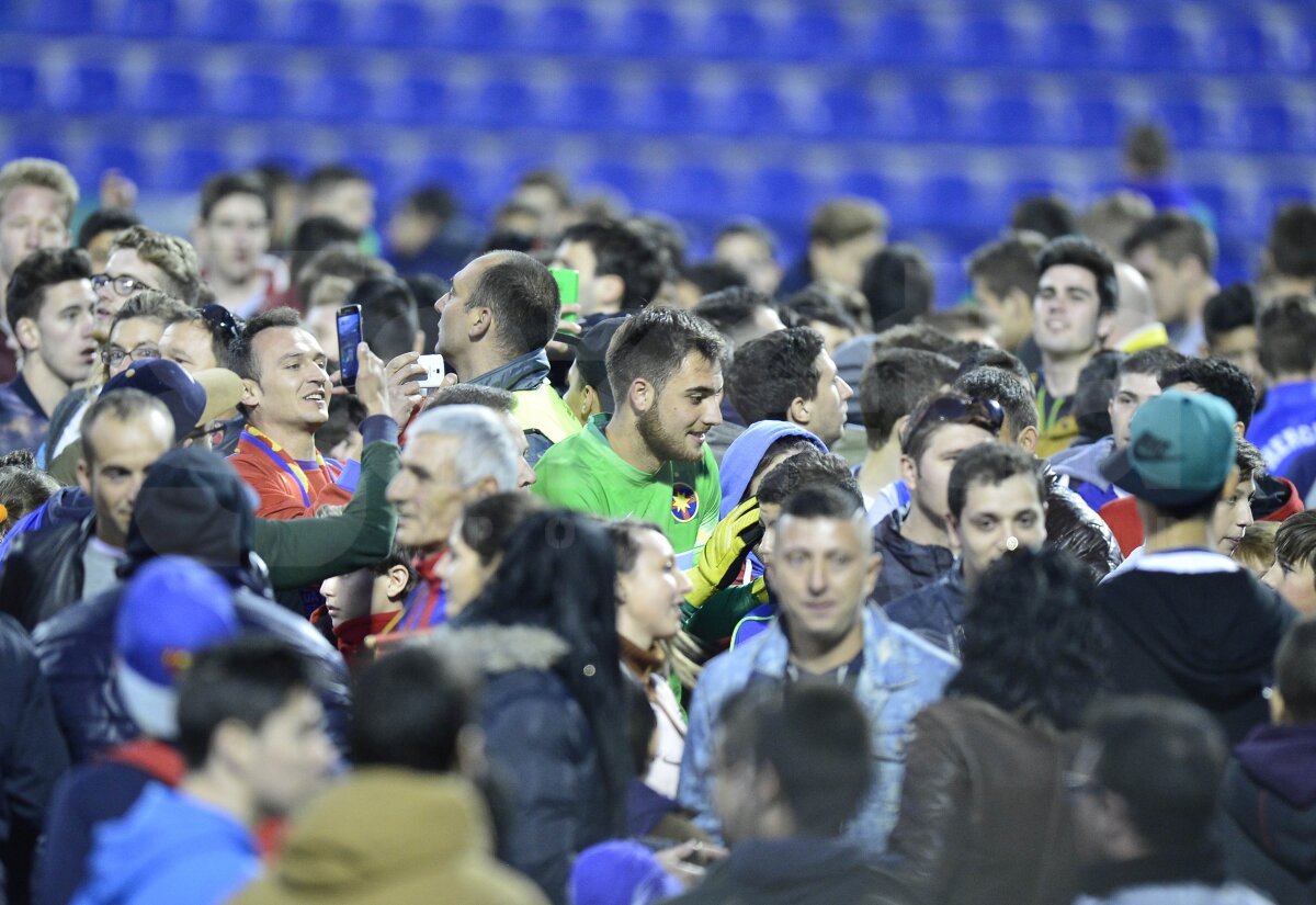 VIDEO şi FOTO Nebunie la Alicante! Fanii i-au speriat pe organizatori la finalul meciului Steaua - Dortmund 0-1 :)