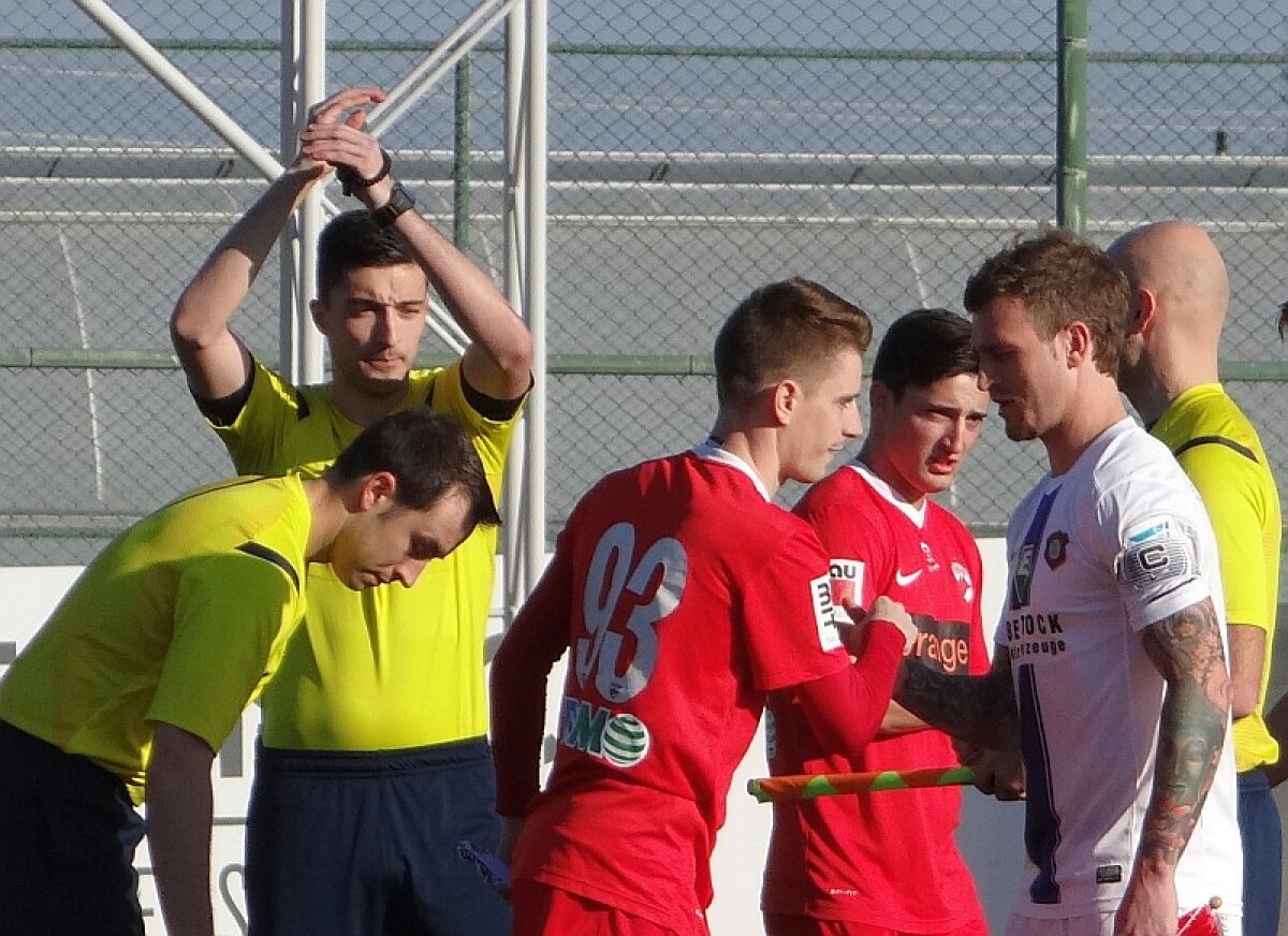 Dinamo - Erzgebirge Aue 1-0 » Vali Lazăr aduce prima victorie pentru Mihai Teja. VIDEO Fanii nemţilor au făcut show cu torţe