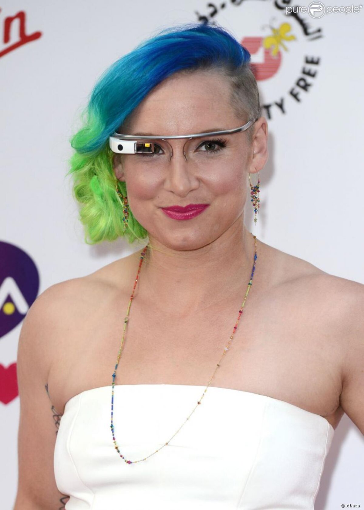 GALERIE FOTO Oh, my God! » Adversara Simonei Halep şochează mereu cu apariţiile sale pe teren şi în afara lui. Mîine ce mai pregăteşte?!