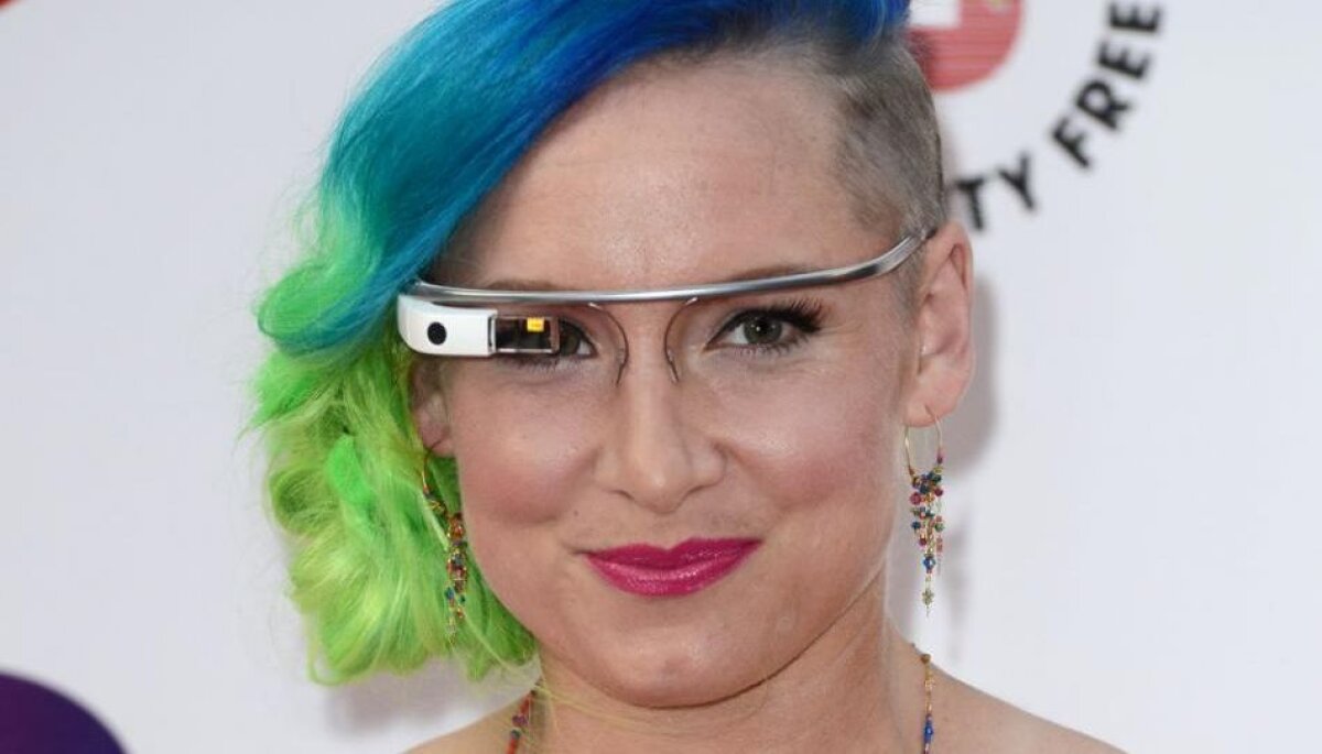 GALERIE FOTO Oh, my God! » Adversara Simonei Halep şochează mereu cu apariţiile sale pe teren şi în afara lui. Mîine ce mai pregăteşte?!