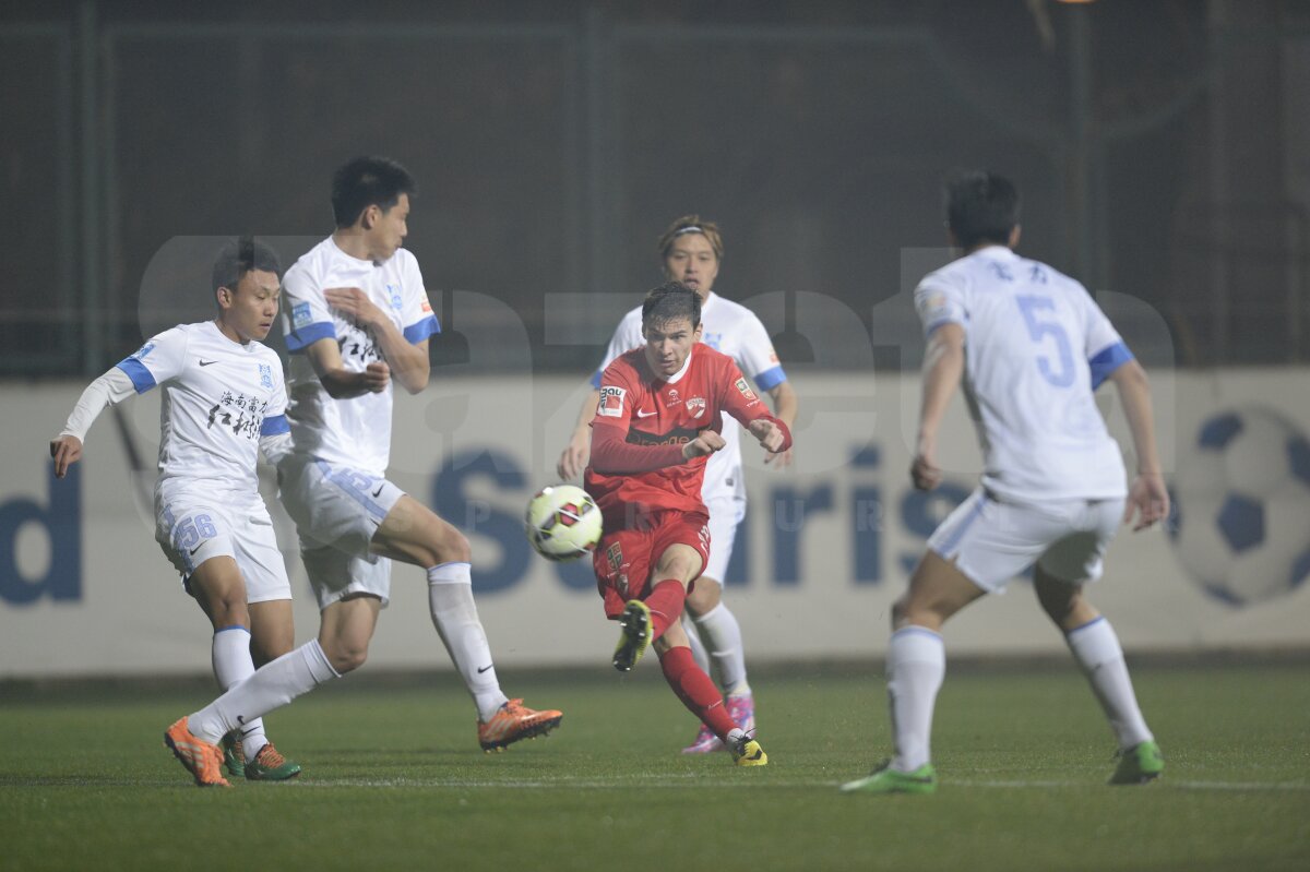 FOTO Dinamo - Guangzhou R&F 1-3 » "Cîinii" lui Mihai Teja au pierdut în urma unor grave erori în defensivă