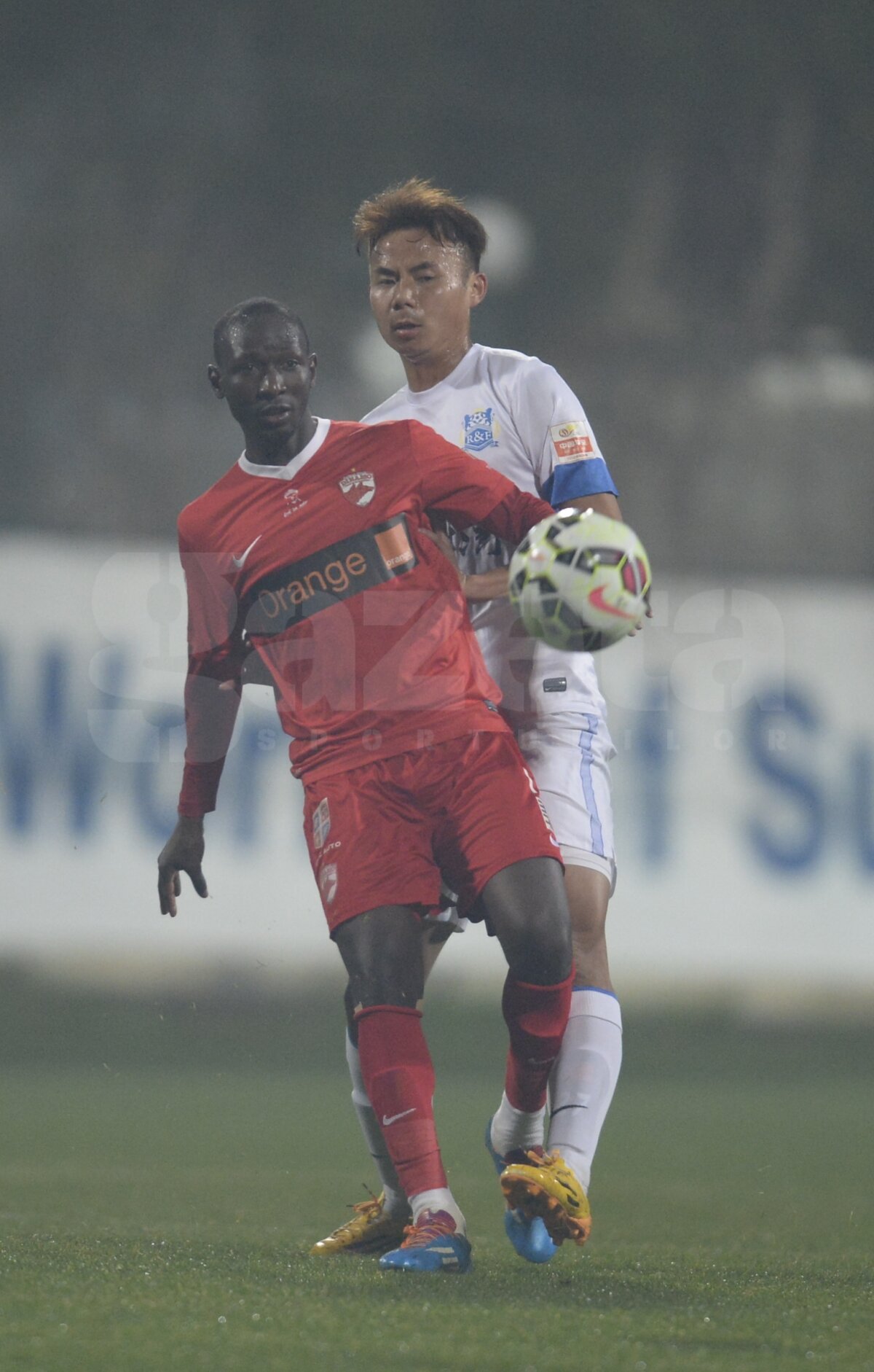 FOTO Dinamo - Guangzhou R&F 1-3 » "Cîinii" lui Mihai Teja au pierdut în urma unor grave erori în defensivă