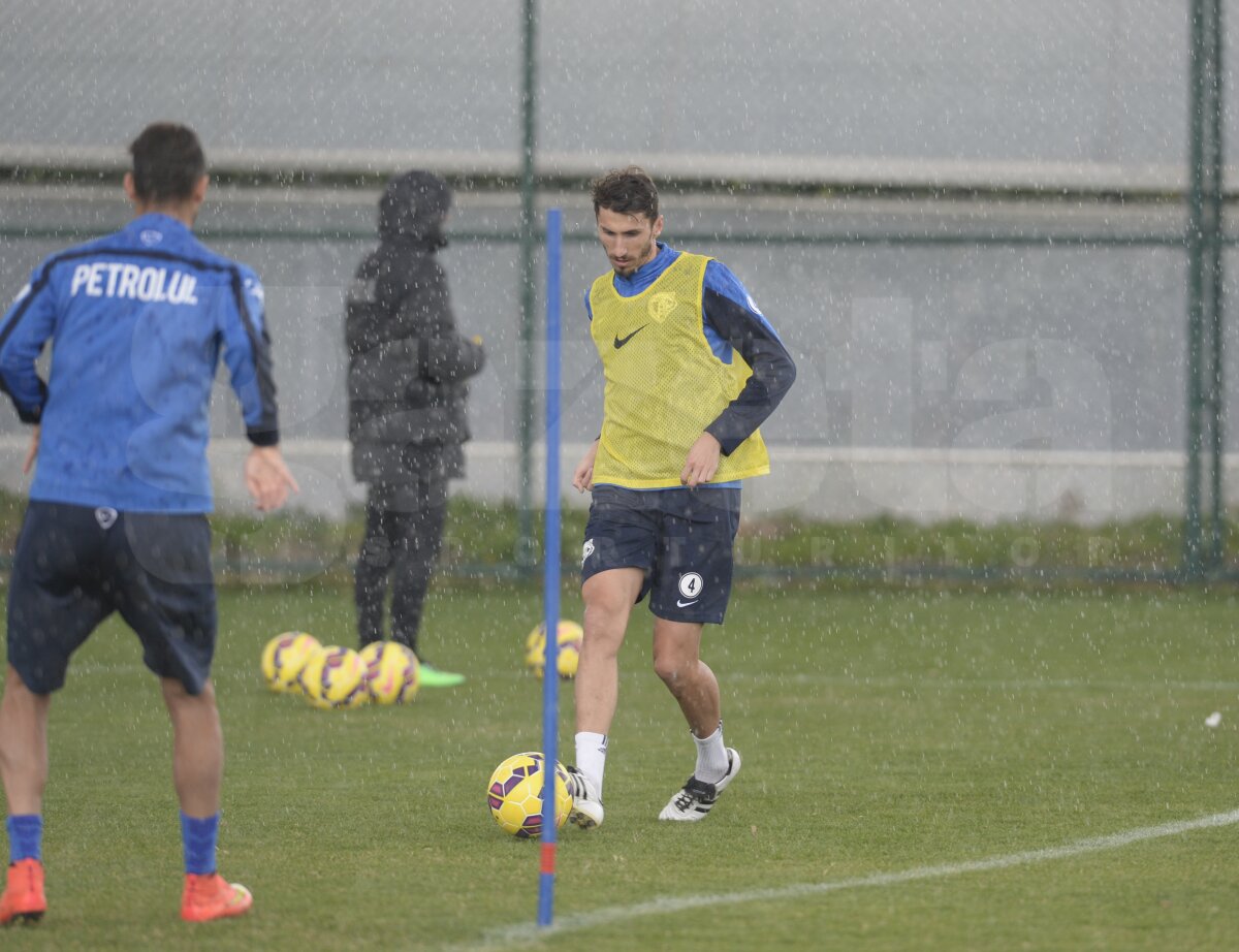 Imagini spectaculoase surprinse de GSP în Antalya! Spartani 2015 » Ploieştenii se antrenează scrîşnind din dinţi sub comanda lui Rednic