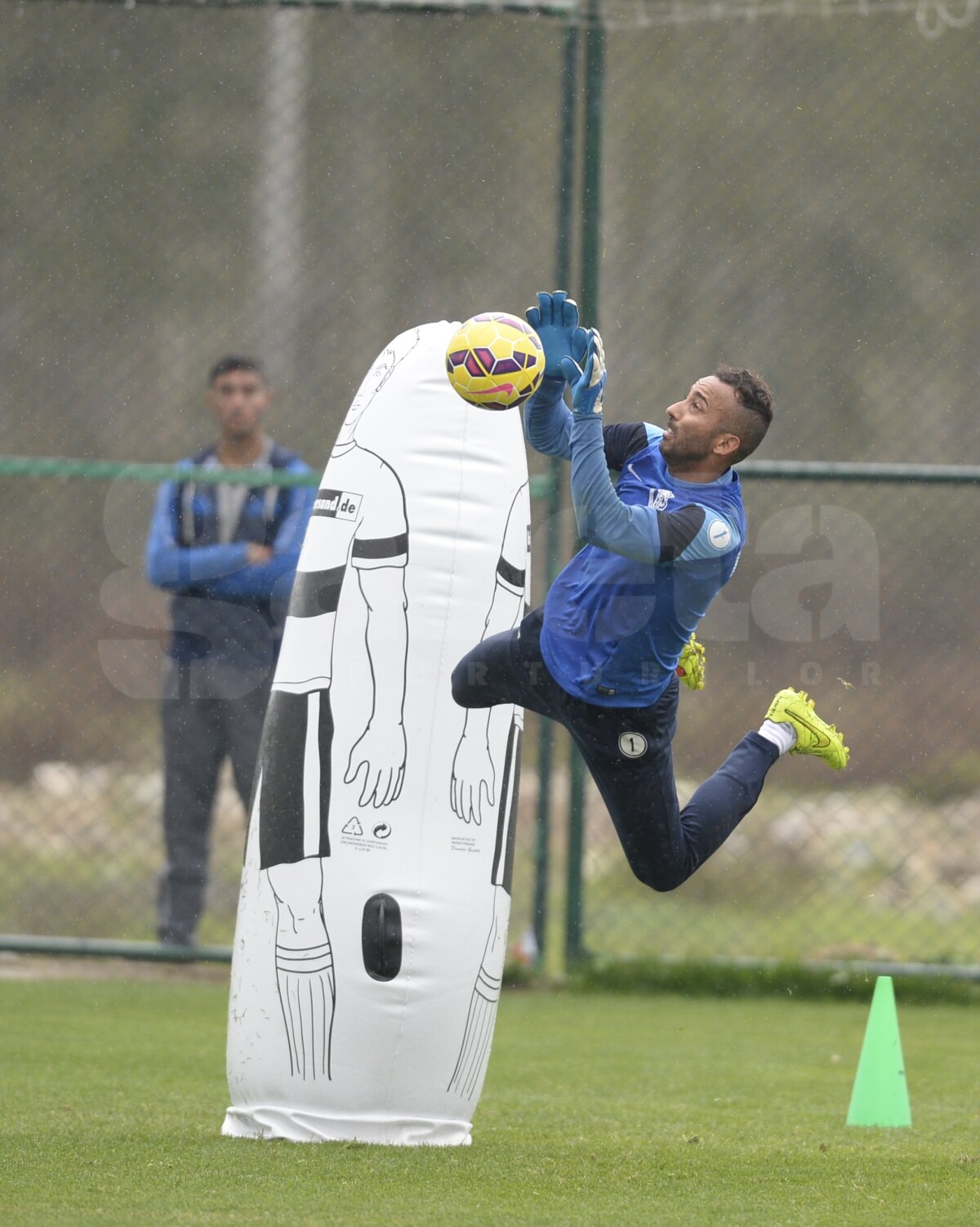 Imagini spectaculoase surprinse de GSP în Antalya! Spartani 2015 » Ploieştenii se antrenează scrîşnind din dinţi sub comanda lui Rednic