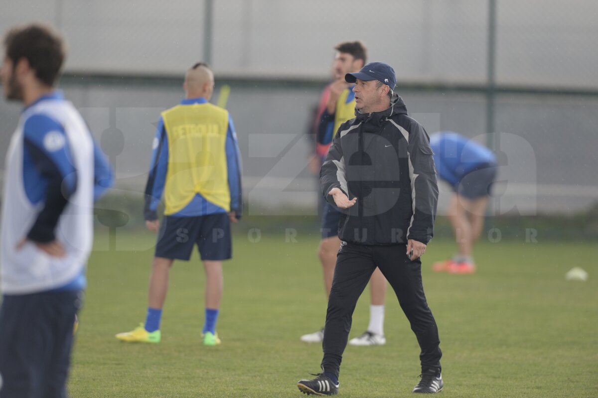 Imagini spectaculoase surprinse de GSP în Antalya! Spartani 2015 » Ploieştenii se antrenează scrîşnind din dinţi sub comanda lui Rednic