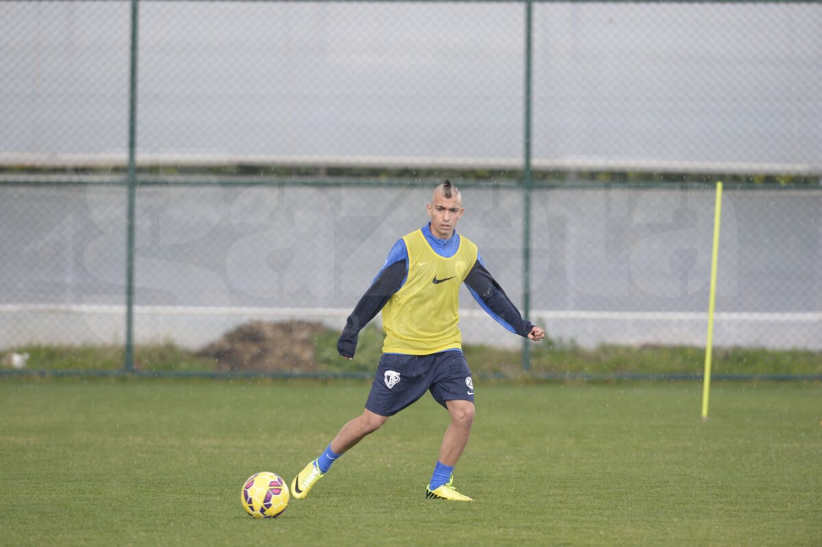 Imagini spectaculoase surprinse de GSP în Antalya! Spartani 2015 » Ploieştenii se antrenează scrîşnind din dinţi sub comanda lui Rednic