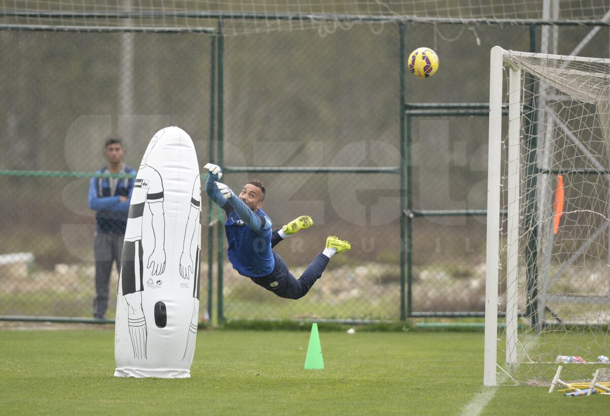 Imagini spectaculoase surprinse de GSP în Antalya! Spartani 2015 » Ploieştenii se antrenează scrîşnind din dinţi sub comanda lui Rednic