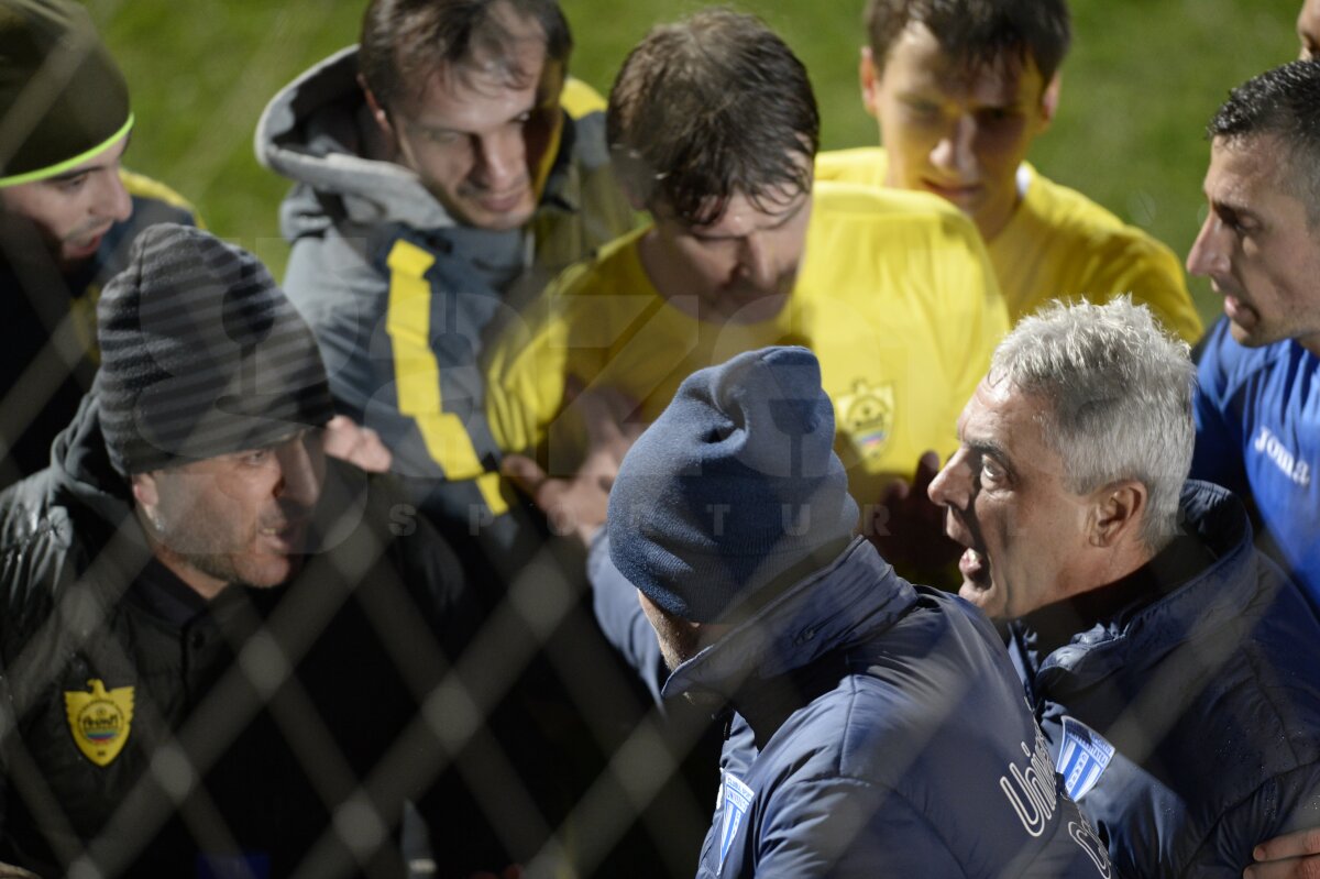 VIDEO şi FOTO CS U Craiova - Anzhi Makhachkala 0-1 » Sorin Cârţu a făcut o criză de nervi şi era să se ia la bătaie cu ruşii!