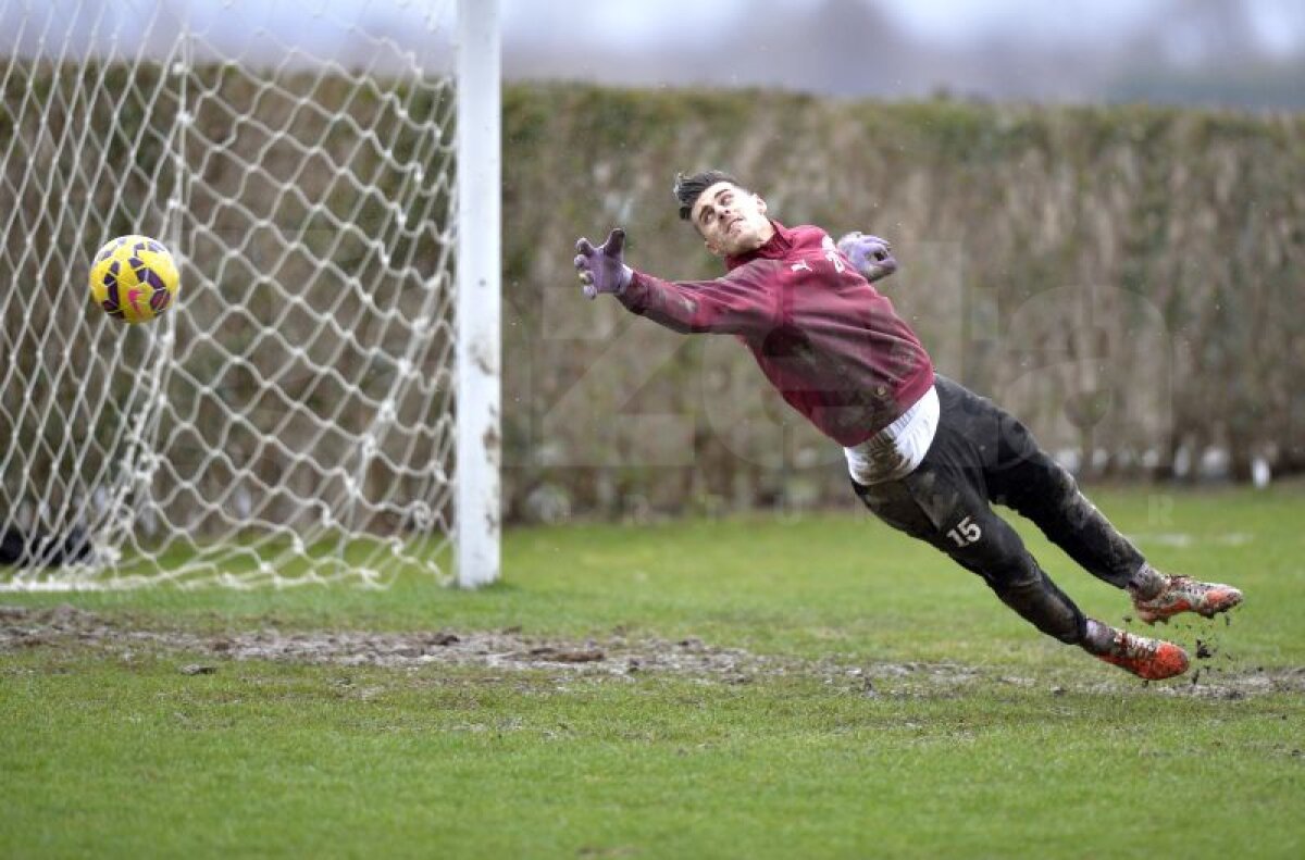 Galerie foto de senzaţie cu jucătorii Rapidului » Giuleştenii pregătesc returul prin antrenamente în noroi