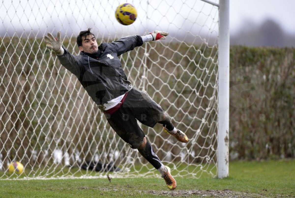 Galerie foto de senzaţie cu jucătorii Rapidului » Giuleştenii pregătesc returul prin antrenamente în noroi