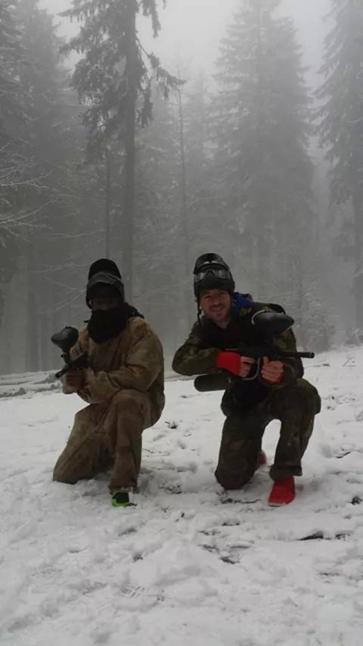 GALERIE FOTO Şefii Oţelului i-au surprins pe jucători şi le-au pregătit o surpriză în cantonamentul din Poiana Braşov » Cum s-au distrat fotbaliştii lui Tibor Selymeş