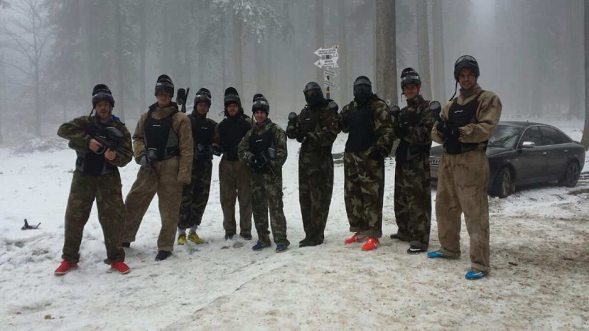 GALERIE FOTO Şefii Oţelului i-au surprins pe jucători şi le-au pregătit o surpriză în cantonamentul din Poiana Braşov » Cum s-au distrat fotbaliştii lui Tibor Selymeş